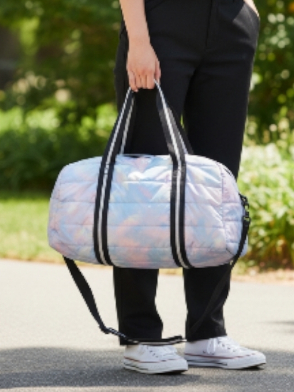 Victoria’s Secret PINK Duffel Weekender Travel Bag Blue Quilted Tie Dye Strap 💵 - Picture 10 of 10